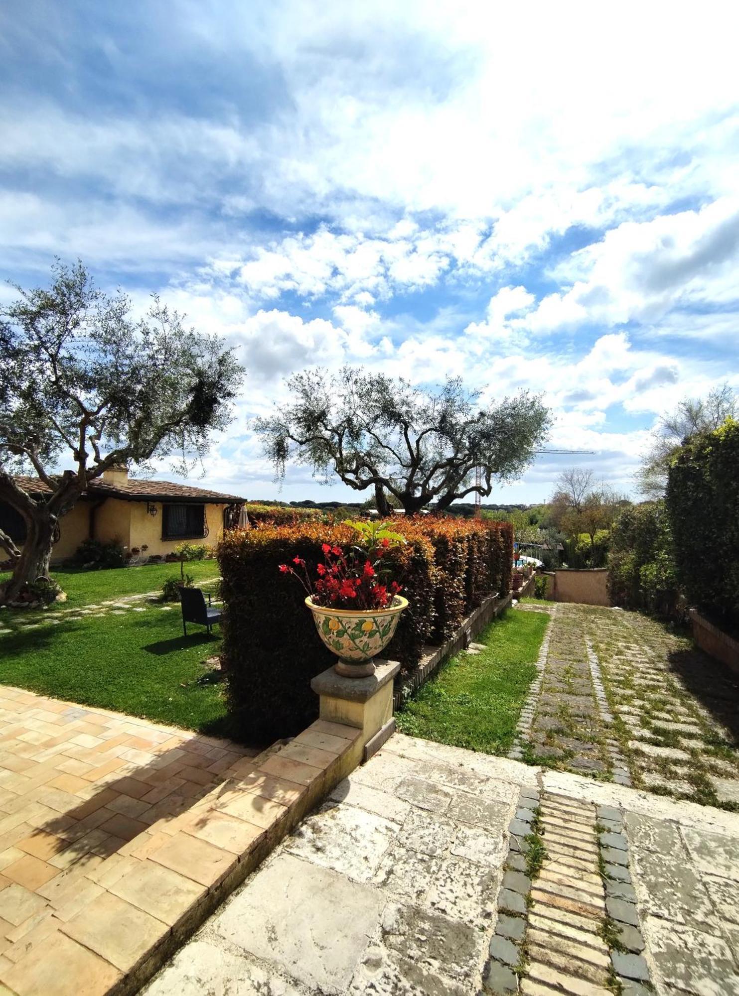 La Valle Dei Casali Com Frühstückspension