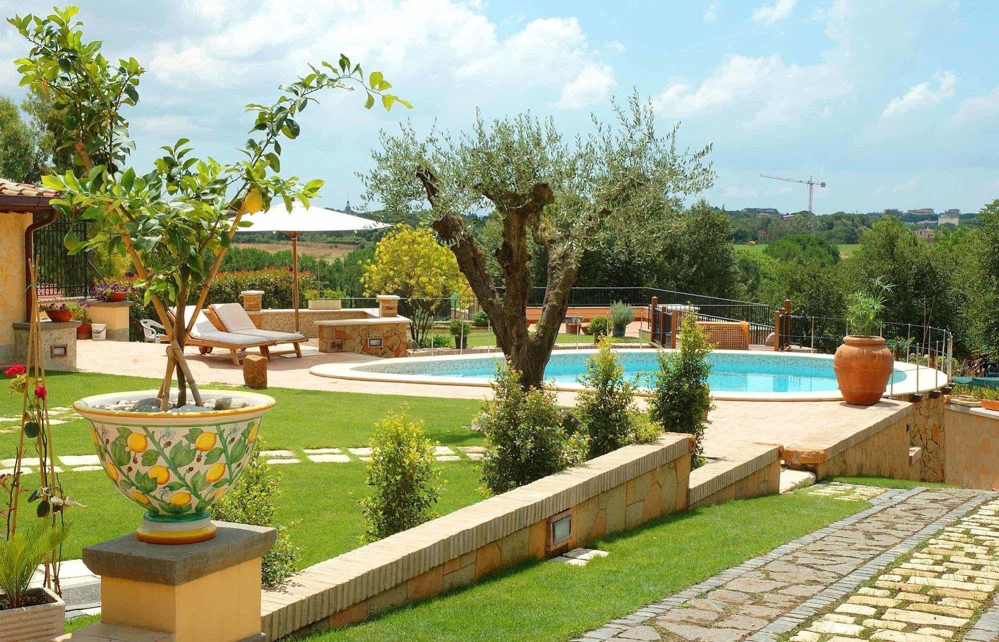 Frühstückspension La Valle Dei Casali Con Piscina E Natura A